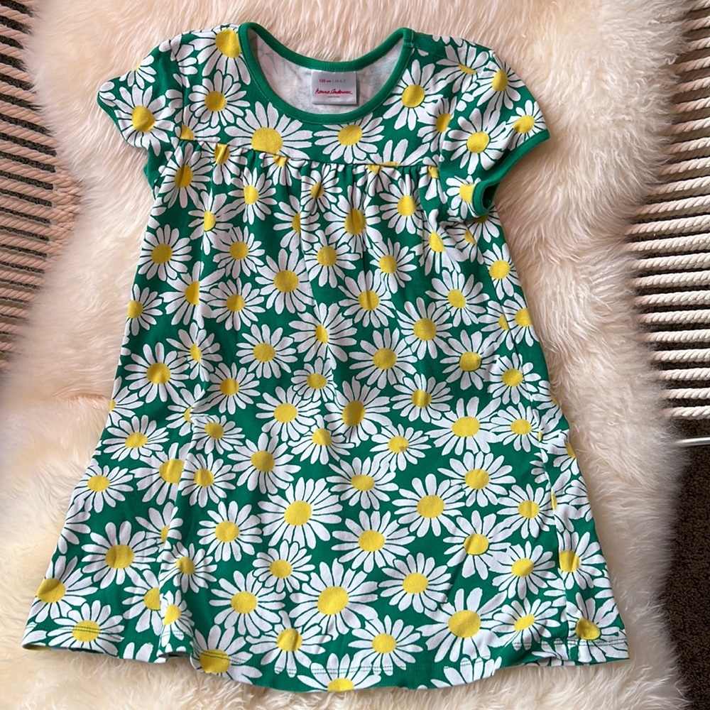 Hanna Andersson girls dress. Size 6/7. Good used condition.